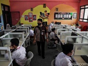 PTM 50 Persen di Jakarta Sudah Dimulai, Maksimal Cuma 4 Jam