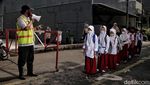 Hari Pertama Sekolah PTM 50 Persen di DKI