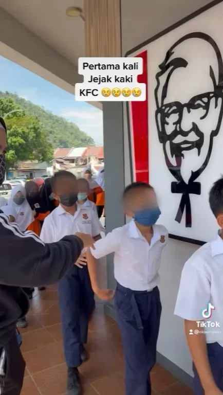 Guru traktir murid makan KFC