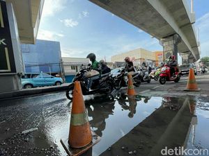 Hati-hati! Jalan Fatmawati Jakarta Banyak Lubangnya