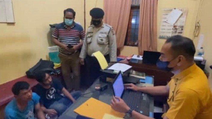 Heboh aksi polisi ringkus penjambret ponsel IRT di Pekanbaru
