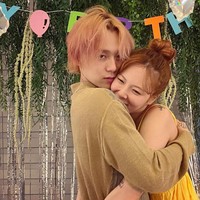 Namun Rabu (30/11/2022) kemarin, HyunA tiba-tiba mengumumkan kabar putus lewat Instagram. Dia dan DAWN kini sepakat berteman baik sebagai rekan kerja. Untuk diketahui, kontrak mereka dengan P NATION berakhir sejak Senin (29/8/2022) lalu. Foto: dok. Instagram @hyunah_aa