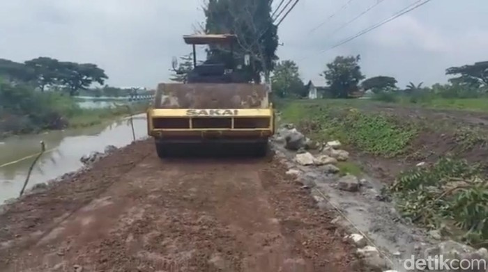 jalan rusak di lamongan