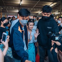 Jenna tentu juga dikenal di media sosial. Selain YouTube, ia aktif di Facebook dan TikTok. Foto: Facebook jenna norodom