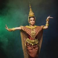 Jenna Norodom adalah anggota kerajaan Kamboja yang dikenal publik. Bukan hanya di Kamboja, ia juga cukup terkenal di negara-negara tetangga. Selain karena banyak talenta, Jenna juga sering jadi perbincangan karena dibilang mirip Lisa Blackpink.Foto: Facebook jenna norodom