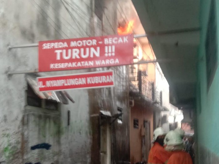 kebakaran di surabaya