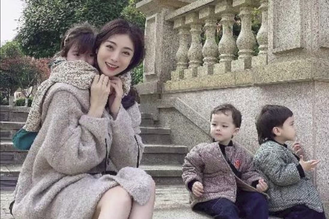 Li Xueke, artis China yang punya 3 anak lewat bayi tabung