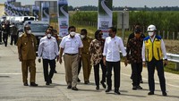 Tol Binjai-Stabat merupakan seksi 1 dari jalan tol Ruas Binjai-Langsa sepanjang 131 km. Ruas Tol Binjai-Langsa terdiri dari 5 seksi yakni seksi 1 (Binjai-Stabat) sepanjang 11,8 km, seksi 2 (Stabat-Tanjung Pura) sepanjang 26,71 km, seksi 3 (Tanjung Pura-P. Brandan) sepanjang 18,98 km, seksi 4 (Pangkalan Brandan-Kuala Simpang) sepanjang 44,24 km dan seksi 5 (Kuala Simpang-Langsa) sepanjang 29,18 km.