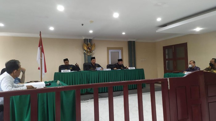Pegawai dan pensiunan UIN Suska kembali gugat rektor ke KIP