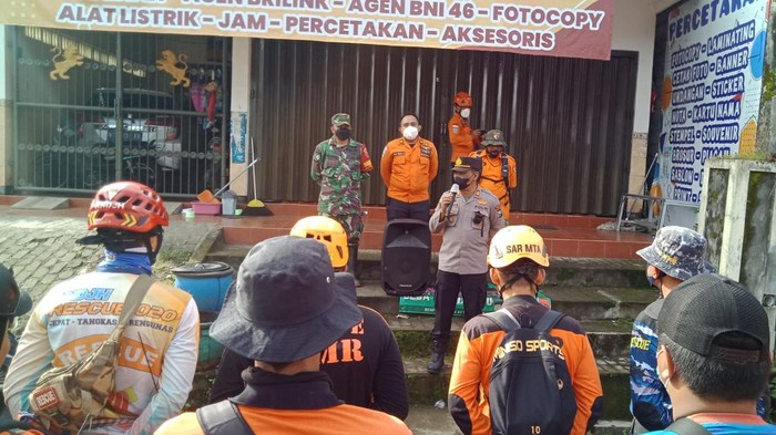 pencarian warga yang enam hari hilang di Gunung Kawi