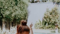 Buah yang Siti Badriah nikmati saat itu ada pepaya, semangka, dan nanas. Foto: Instagram @sitibadriahh