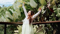 Siti Badriah, pedangdut cantik ini telah menikah dengan Krisjiana Baharudin yang merupakan seorang aktor. Dari pernikhannya itu, Siti Badriah tengah hamil besar. Foto: Instagram @sitibadriahh