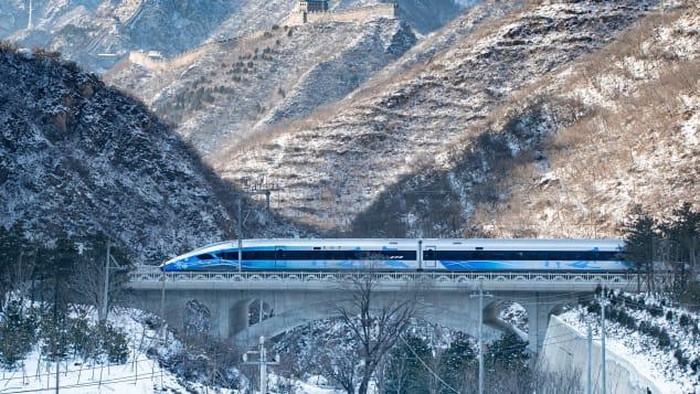 Stasiun Kereta Api dengan Kecepatan Tinggi dan Terdalam di Dunia