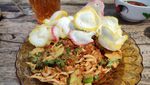 Makan Enak di Pabrik Tahu Na Po Tet yang Berusia 57 Tahun
