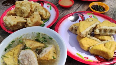 Makan Enak di Pabrik Tahu Na Po Tet yang Berusia 57 Tahun
