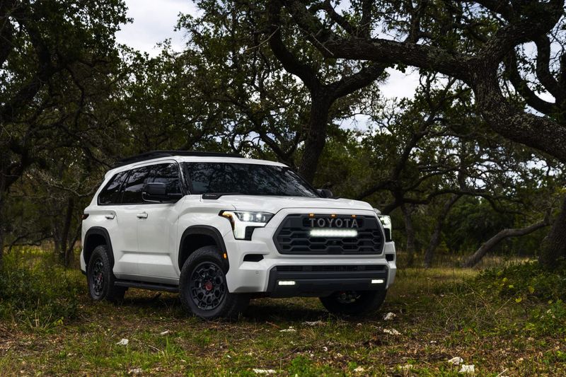 Toyota Sequoia 2023
