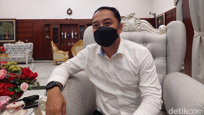 Walikota Surabaya Eri Cahyadi