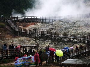 Akhir Pekan, Kawah Sikidang Ramai Dikunjungi Wisatawan