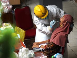 8 Cara Alami Redakan Nyeri Tenggorokan, Salah Satu Gejala Omicron