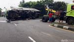 Detik-detik Evakuasi Truk Tronton yang Ditabrak Trailer di Boyolali