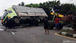 Detik-detik Evakuasi Truk Tronton yang Ditabrak Trailer di Boyolali