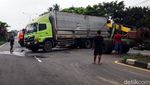 Detik-detik Evakuasi Truk Tronton yang Ditabrak Trailer di Boyolali