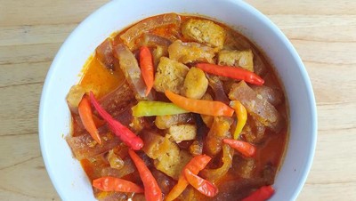 Dijamin Nambah Nasi! 10 Resep Sambal Tradisional yang Pedas Nendang