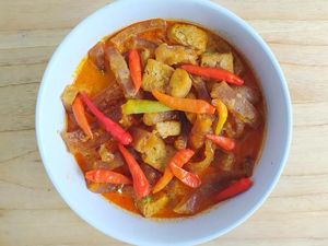 Dijamin Nambah Nasi! 10 Resep Sambal Tradisional yang Pedas Nendang