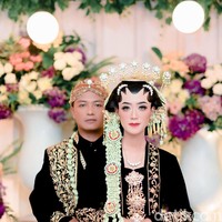 Tio menikah dengan wanita pilihannya yang bernama Fiki Nurul Liana Rezeki. Keduanya menggelar acara pernikahan pada 30 Januari 2022 dan resepsi tanggal 2 Februari 2022. Foto: Dok. pribadi Tio Tuhiro.