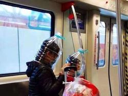 Ragam Cara Lindungi Diri di Awal Pandemi, Bikin Terkenang Kembali