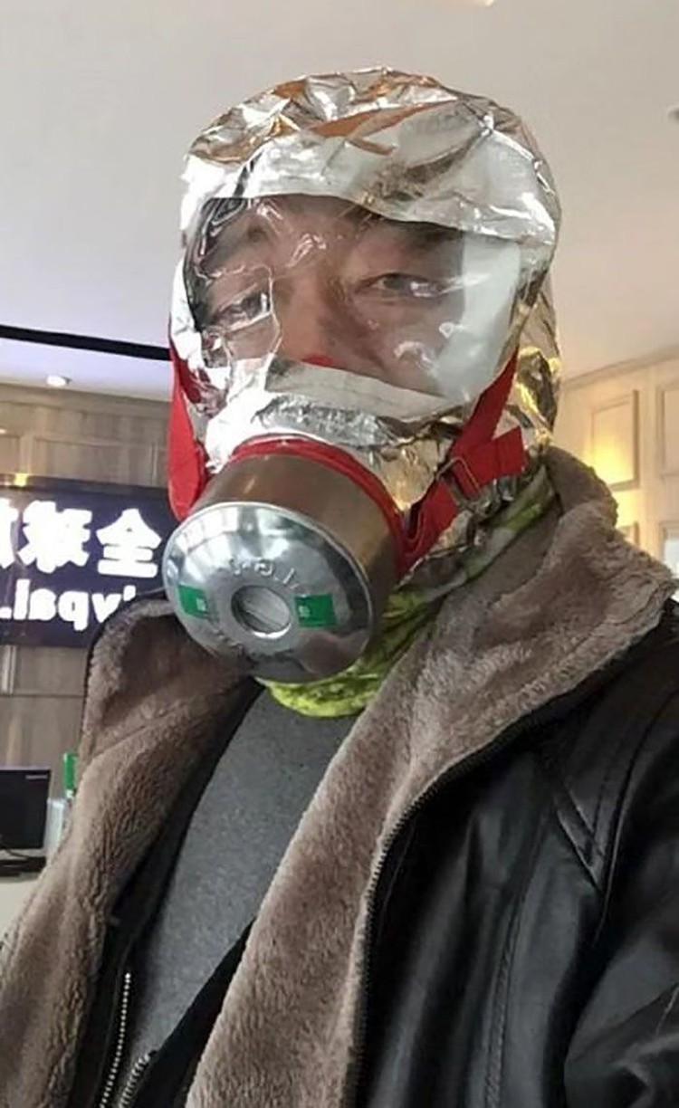 Masker aneh Masker aneh
