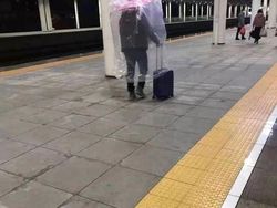 Ragam Cara Lindungi Diri di Awal Pandemi, Bikin Terkenang Kembali