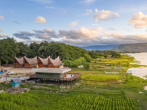 Indahnya Danau Toba di Ngeri-Ngeri Sedap, Film yang Bikin Jenderal Luhut Nangis