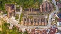 Presiden Jokowi mengatakan dengan program penataan Kampung Hutaraja diharapkan konservasi budaya kerajinan kain Ulos di Samosir dapat direvitalisasi. Presiden Jokowi mengucapkan Terima kasih kepada masyarakat dan Pemerintah Daerah yang telah mendukung program revitalisasi yang dikerjakan Kementerian PUPR.