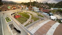 Biaya pembangunannya bersumber dari APBN sebesar Rp 84,6 miliar dengan kontraktor PT Wika Gedung yang meliputi penataan kawasan pantai bebas, penataan ruang terbuka publik Parapat, pembangunan gerbang DPSP arah Medan, dan pembangunan gerbang DPSP arah Silangit. 