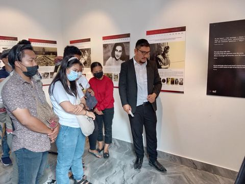 Pengunjung Museum Holocaust Yahudi