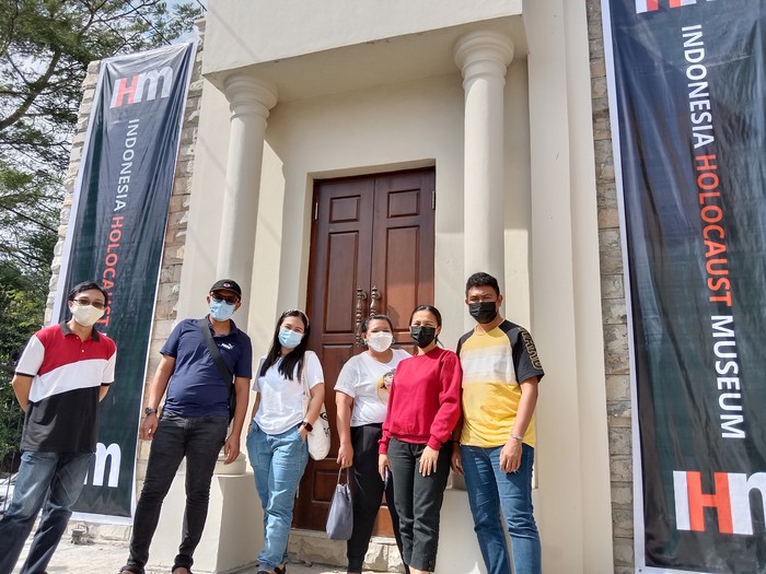 Pengunjung Museum Holocaust Yahudi