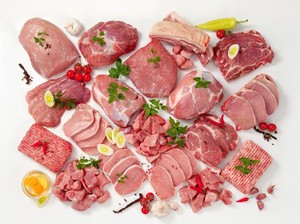 Ini Perbandingan Nutrisi Daging Sapi, Ayam, dan Babi