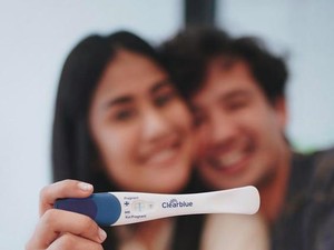 Congrats! Istri Tarra Budiman Hamil Lagi