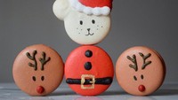 Saat Natal,  Maddie membuat macaron tema Santa Claus. Ada beruang mungil yang mengenakan topi Santa Claus. Ada juga rusa yang jadi ciri khas momen Natal. Foto: Instagram @maddiebrehm