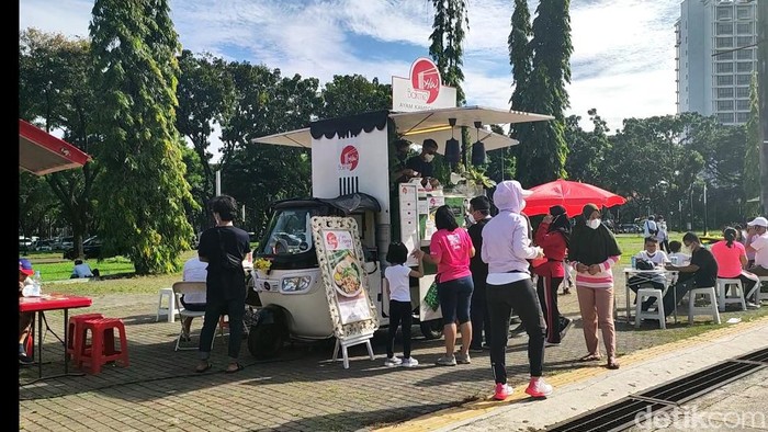 Gowes ke GBK Bisa Mampir Makan Bakmi dan Rice Bowl Enak Gowes ke GBK Bisa Mampir Makan Bakmi dan Rice Bowl Enak
