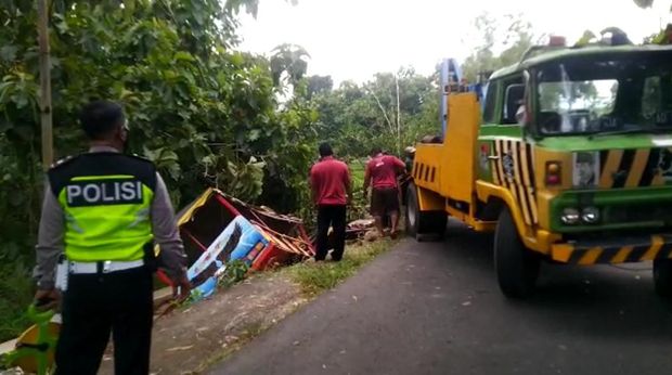 kereta kelinci nyungsep di madiun