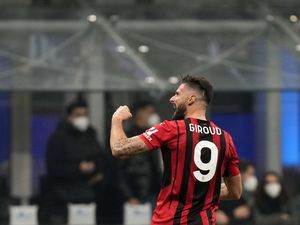 Melihat Lagi Aksi Giroud yang Hancurkan Inter Milan