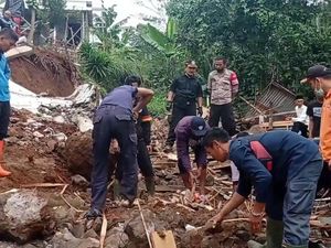 Pemkab Cianjur Tetapkan Status Siaga Bencana Banjir dan Longsor