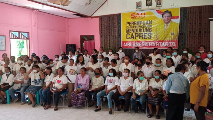 Relawan perempuan di Kupang NTT dukung Airlangga Hartarto maju capres di pilpres 2024
