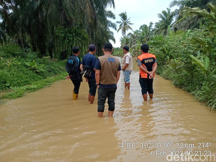 8 kabupaten/kota di Bengkulu diterjang banjir dan longsor