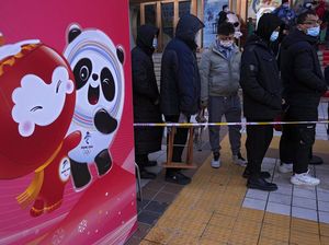 Antre Panjang Cuma Buat Bing Dwen Dwen, Maskot Olimpiade Beijing