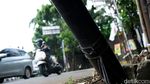 Awas! Ada Tiang Miring di Cirendeu, Tangsel