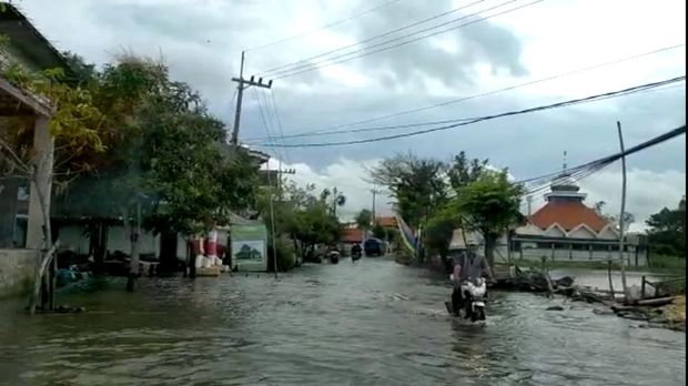 banjir bengawan njero lamongan