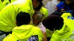 Banjir Pekalongan Meluas, Lansia Dievakuasi dengan Perahu Karet